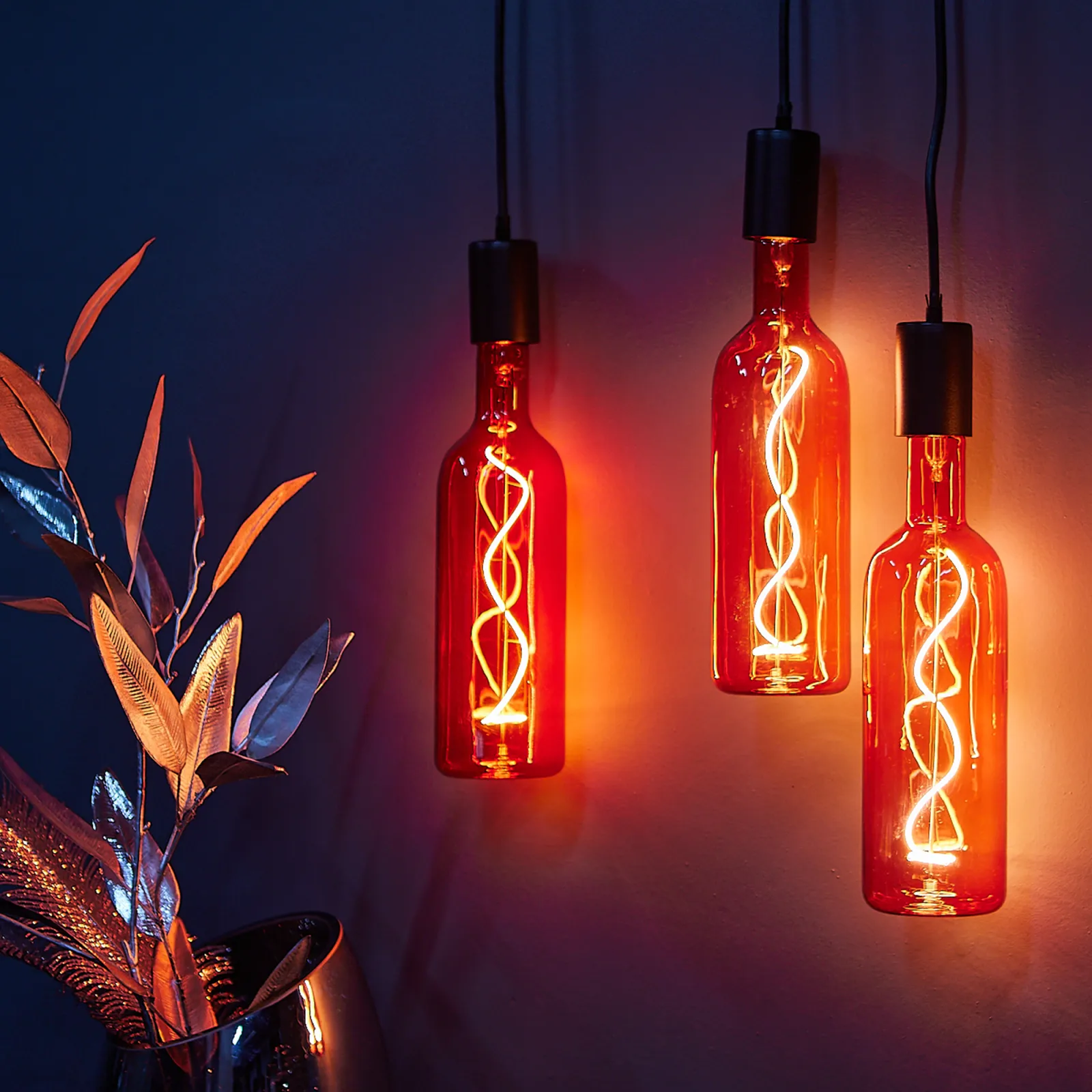Лампа светодиодная LED-SF21-5W/SOHO/E27/CW RED GLS77RD SOHO красн. колба спиральный филамент картон 