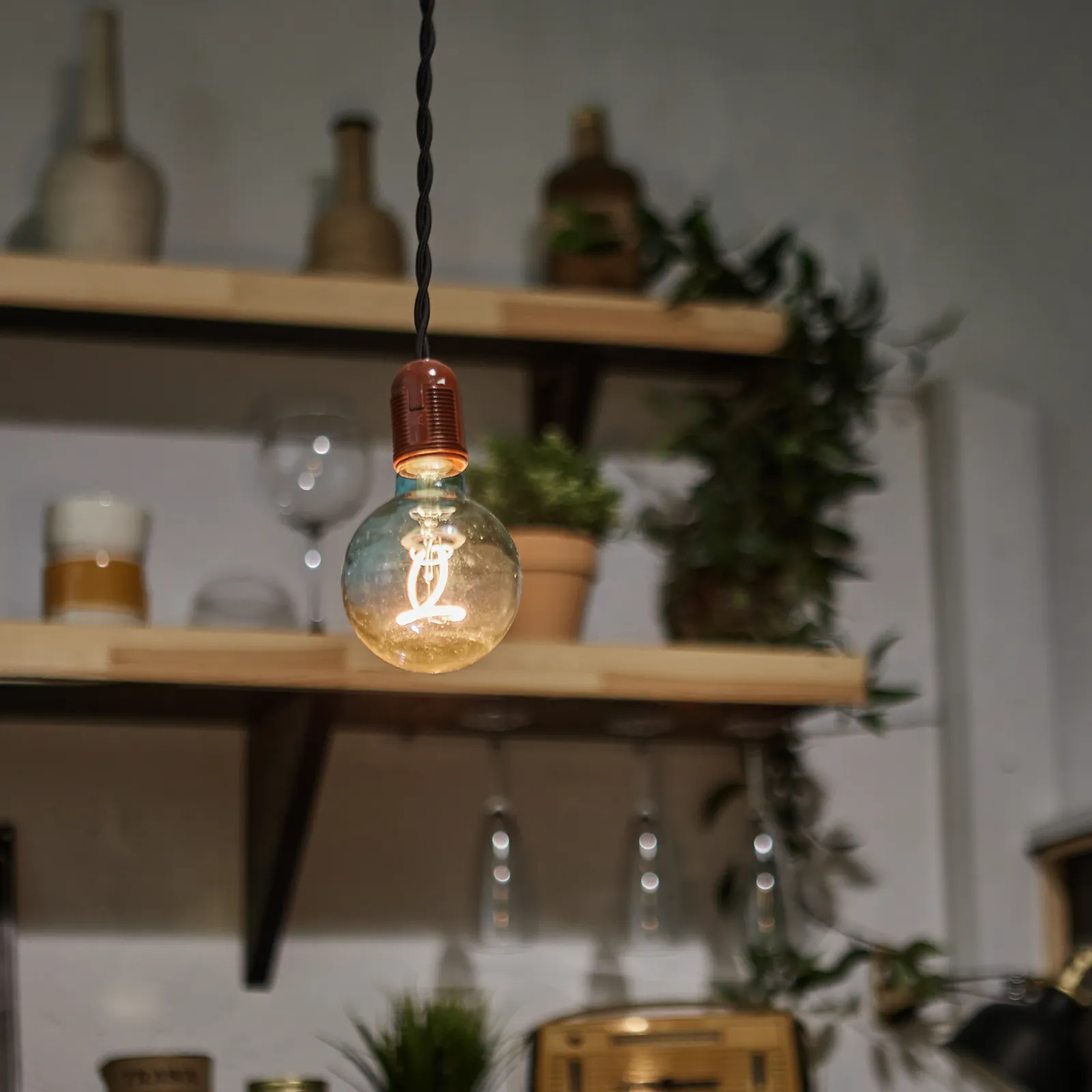 Лампа светодиодная филаментная LED-SF01-4W/SOHO/E27/CW BLUE/WINE GLS77TR SOHO спиральный филамент си